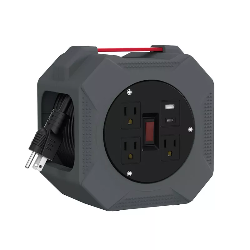 3 изхода Usb2.4a пластмасова макара за кабел 30 фута 3 изхода Usb2.4a пластмасова макара за кабел 30 фута