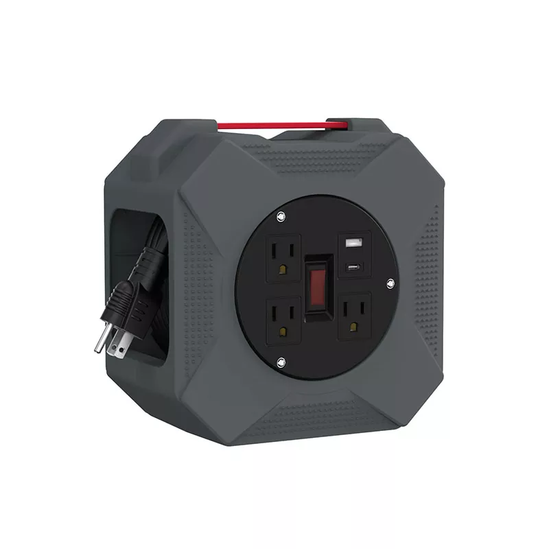 3 изхода Usb2.4a пластмасова макара за кабел 45 фута 3 изхода Usb2.4a пластмасова макара за кабел 45 фута